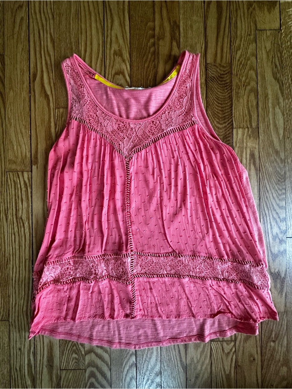 hint of mint Coral Pink Lace-Detail Sleeveless Tank
